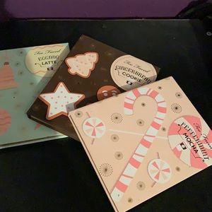 Too Faced Christmas eye shadow set